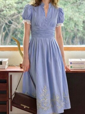 Lavender Puff-Sleeve Midi Dress with Waistband and Lace Trim